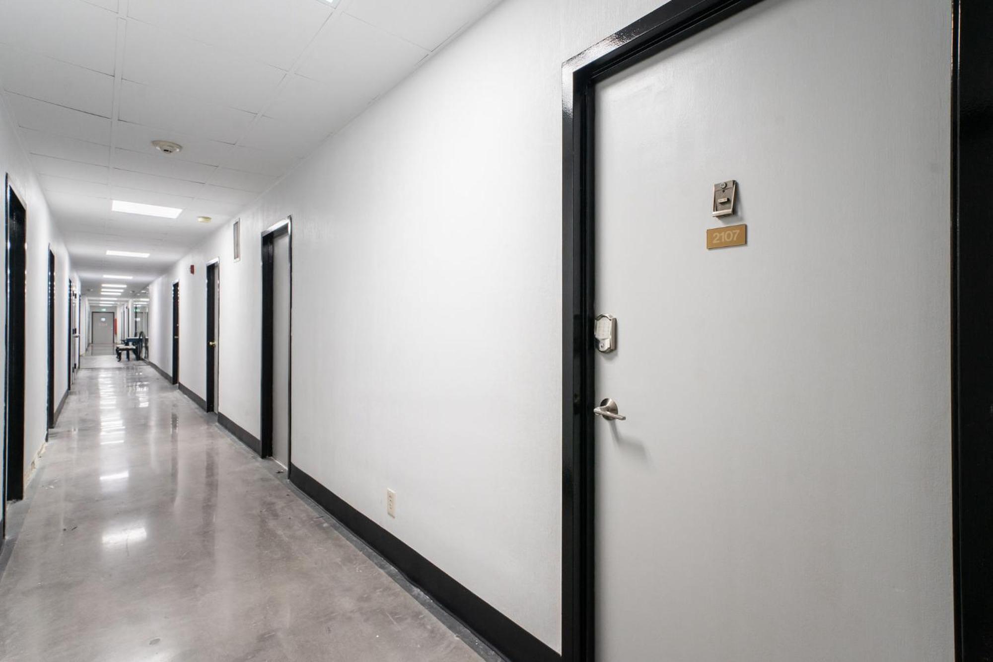 21Floor-Renovated 2Br,1Bath King And Queen Bed And Parking Атланта Екстериор снимка