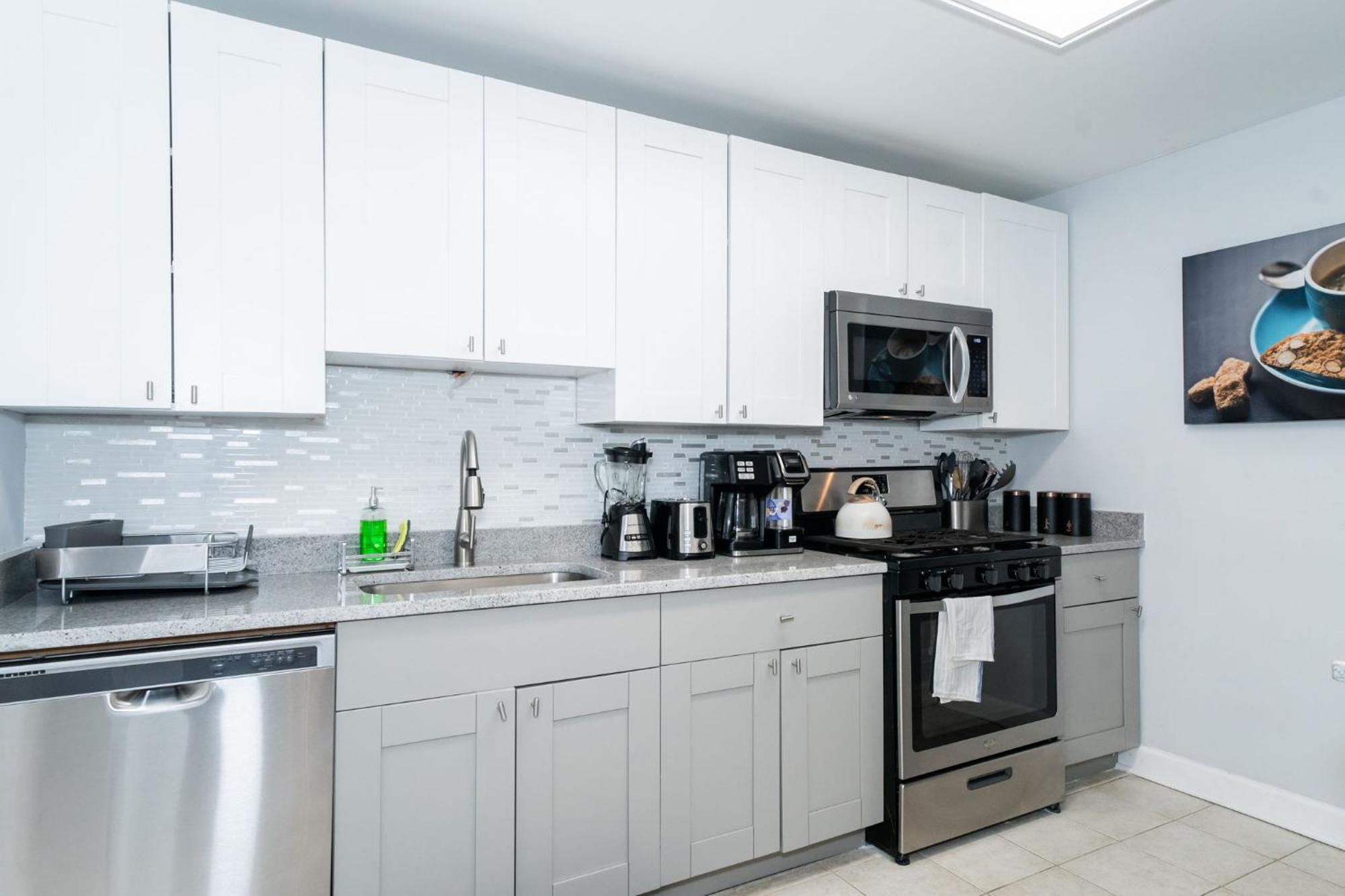 21Floor-Renovated 2Br,1Bath King And Queen Bed And Parking Атланта Екстериор снимка