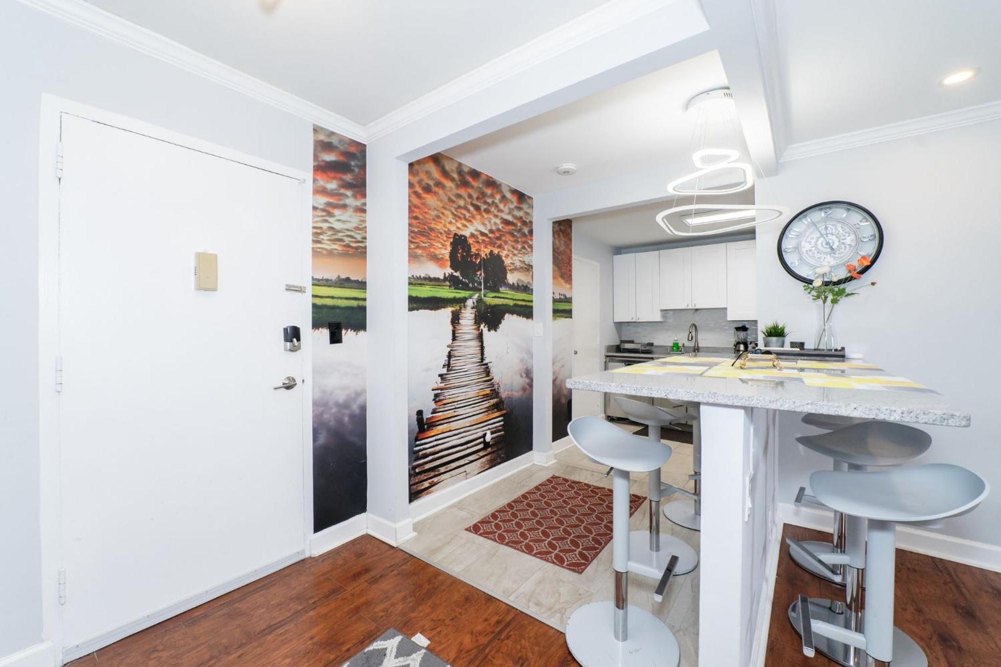 21Floor-Renovated 2Br,1Bath King And Queen Bed And Parking Атланта Екстериор снимка