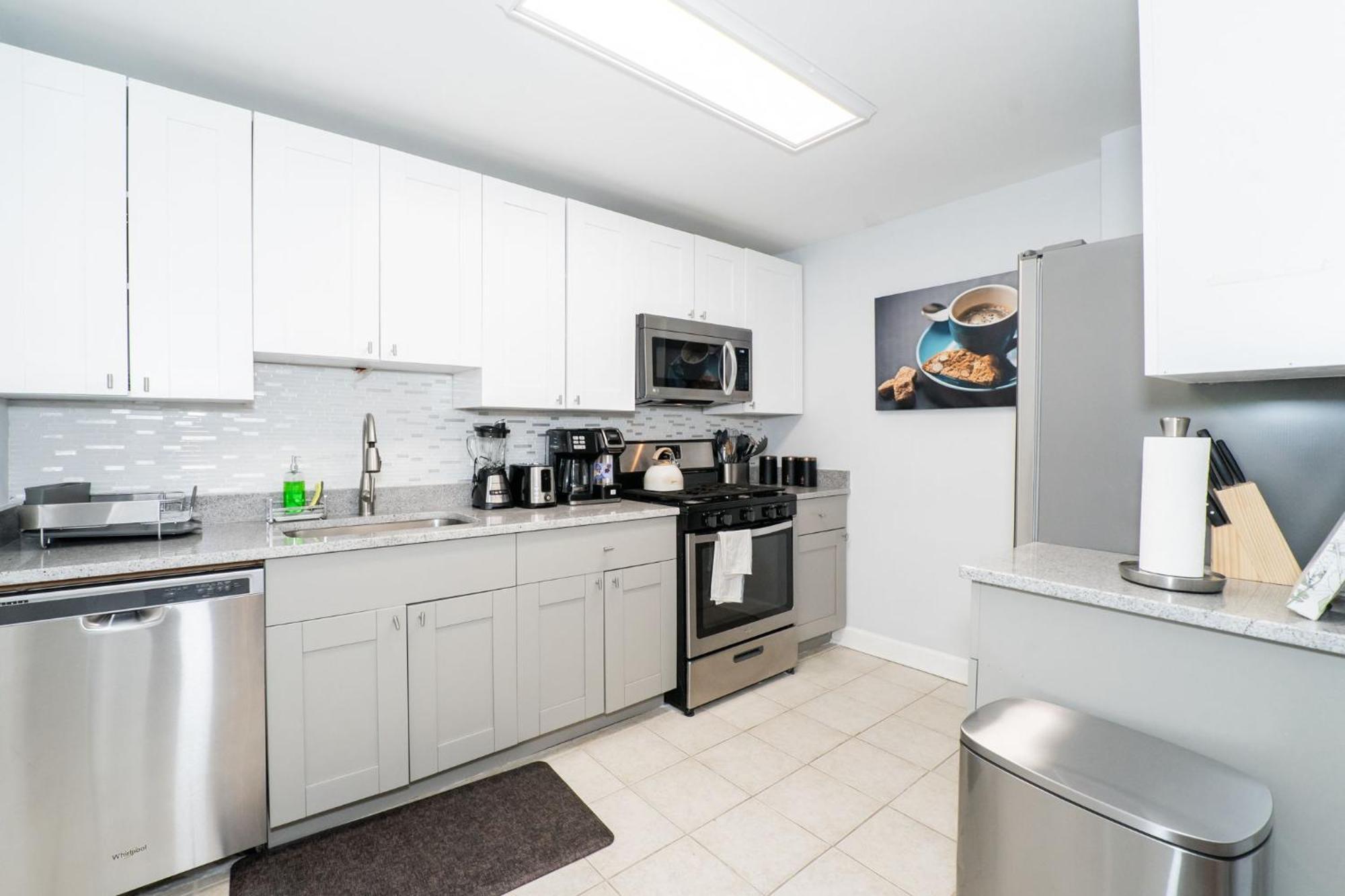21Floor-Renovated 2Br,1Bath King And Queen Bed And Parking Атланта Екстериор снимка
