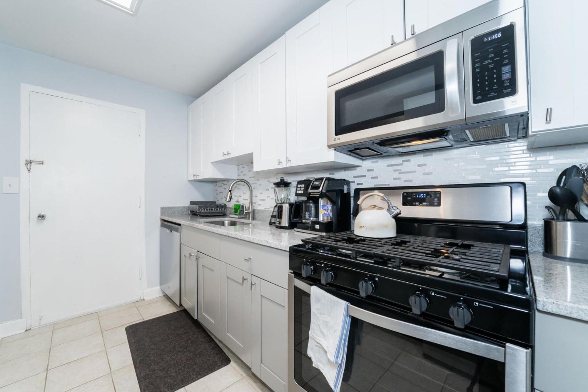 21Floor-Renovated 2Br,1Bath King And Queen Bed And Parking Атланта Екстериор снимка