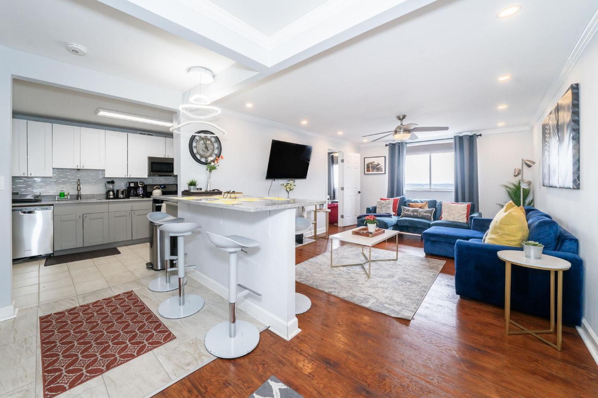 21Floor-Renovated 2Br,1Bath King And Queen Bed And Parking Атланта Екстериор снимка