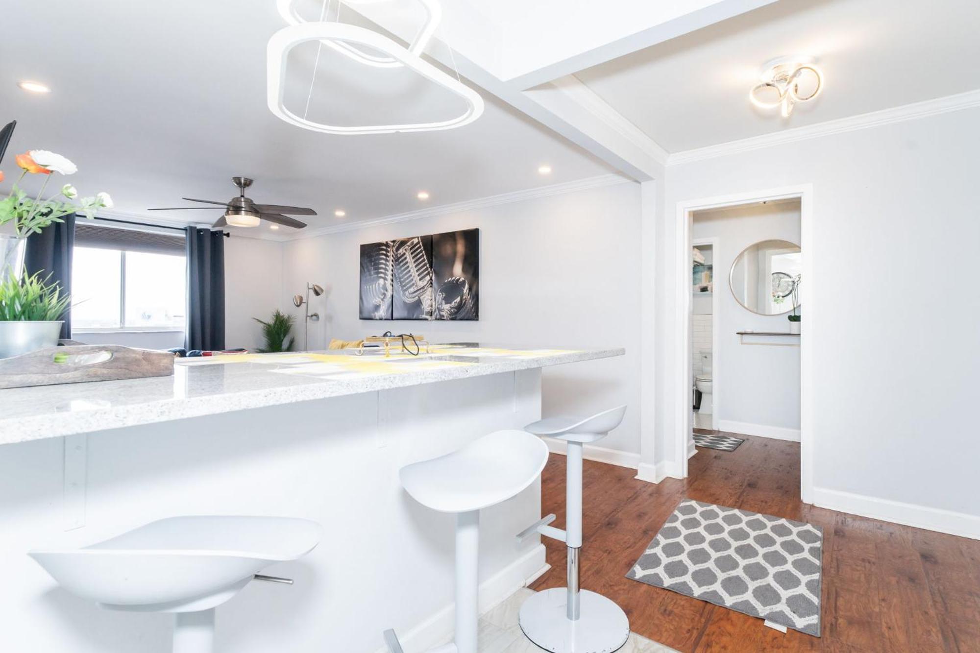 21Floor-Renovated 2Br,1Bath King And Queen Bed And Parking Атланта Екстериор снимка