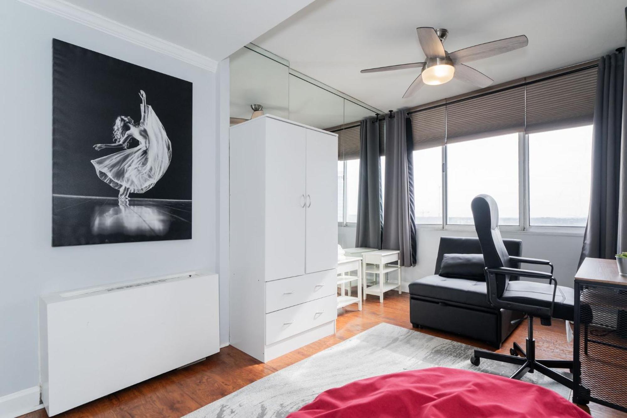 21Floor-Renovated 2Br,1Bath King And Queen Bed And Parking Атланта Екстериор снимка