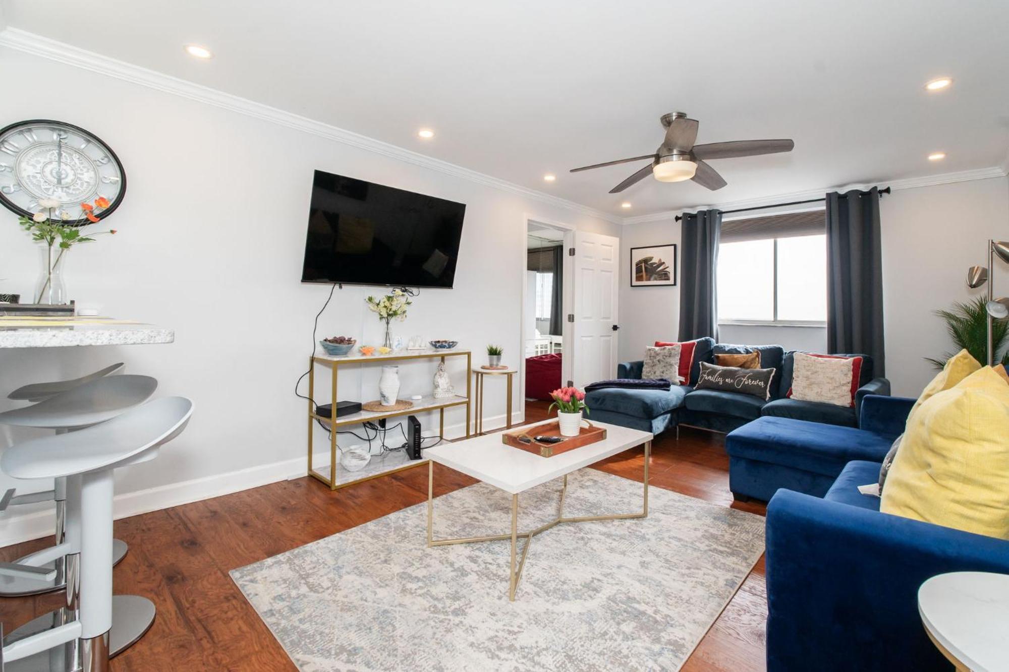 21Floor-Renovated 2Br,1Bath King And Queen Bed And Parking Атланта Екстериор снимка